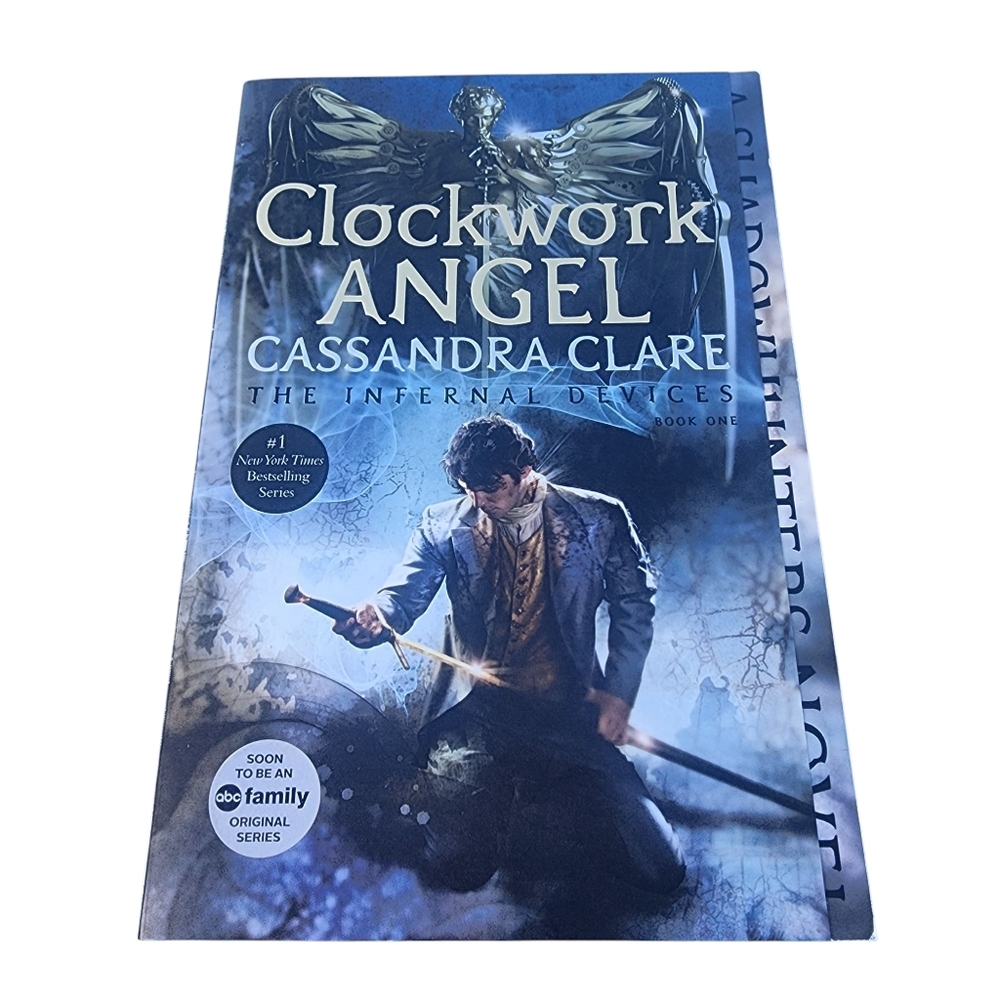 Clockwork Angel The Infernal Devices Book One‎ Paperback